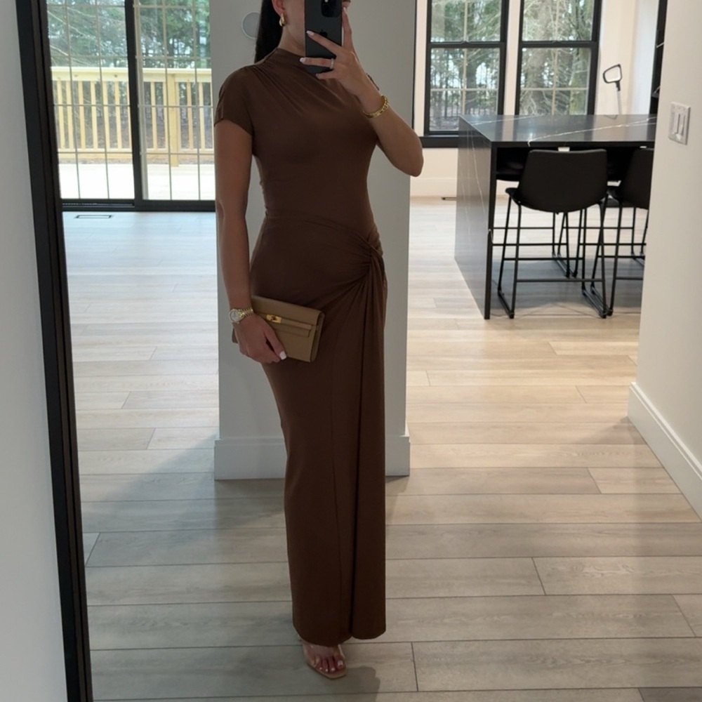 Bodycon Ruched Maxi Dress - Picture 2 of 4